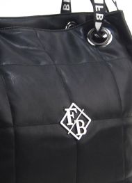 Velká dámská kabelka přes rameno v prošívaném designu černá
