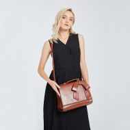 Šedá elegantní dámská kabelka s perforovaným vzorem Miss Lulu