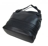 Černá praktická dámská kabelka přes rameno 5407-BB