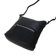 Větší crossbody dámská kabelka černá s čelní kapsou NH8101