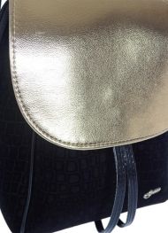 Elegantní dámský černo-zlatý batoh B03 GROSSO