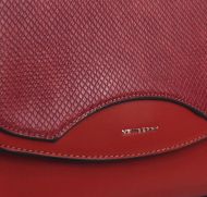 Tmavší červená crossbody dámská kabelka v hadím designu NEW BERRY