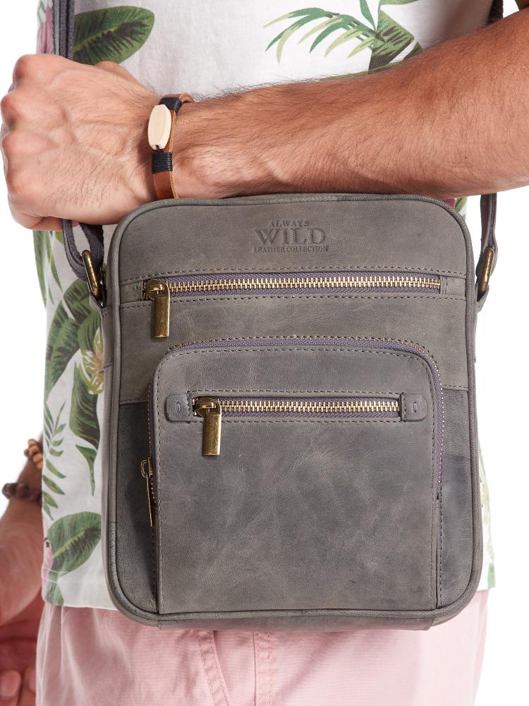 WILD Kožená pánská crossbody taška tmavě šedá 21x25x5 cm WILD Kožená pánská crossbody taška tmavě šedá 21x25x5 cm