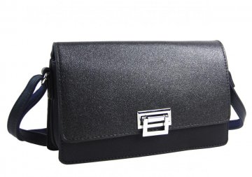 Tmavě modrá podélná crossbody dámská kabelka se třemi oddíly 4997-BB Tmavě modrá podélná crossbody dámská kabelka se třemi oddíly 4997-BB